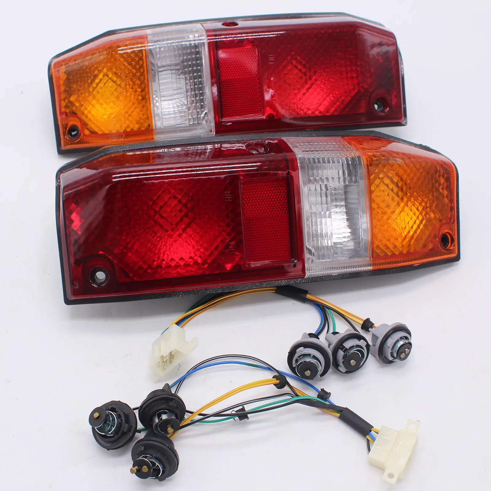 Прочный задний фонарь в сборе для Toyota Land Cruiser 70 Series 1985-1999 гг.
Прочный задний фонарь в сборе для Toyota Land Cruiser 70 Series 1985-1999 гг.