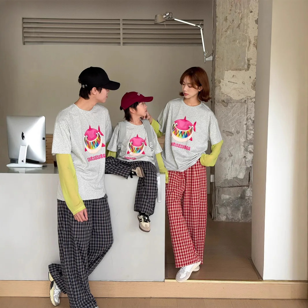 Family Tee Parent-child Link Coordination Long Sleeve T Shirts Fashion Father Mother and Daughter Son Matching Same Clothes Tops
Family Tee Parent-child Link Coordination Long Sleeve T Shirts Fashion Father Mother and Daughter Son Matching Same Clothes Tops