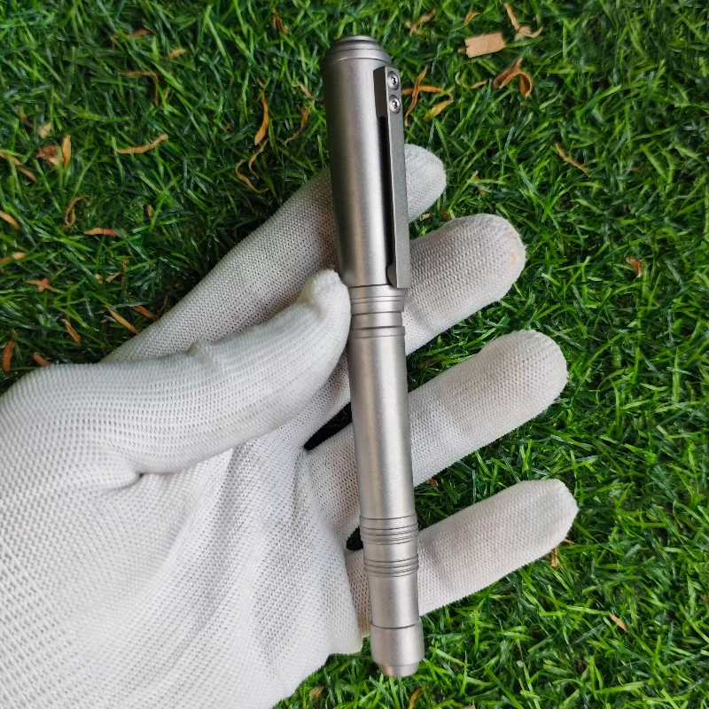 Перьевая ручка из титанового сплава с матовой текстурой, роскошная шариковая ручка JINHAO 35 мм в сборе, немецкий наконечник BOCK F, наконечник 0,5 мм, высококачественная шариковая ручка
Перьевая ручка из титанового сплава с матовой текстурой, роскошная шариковая ручка JINHAO 35 мм в сборе, немецкий наконечник BOCK F, наконечник 0,5 мм, высококачественная шариковая ручка