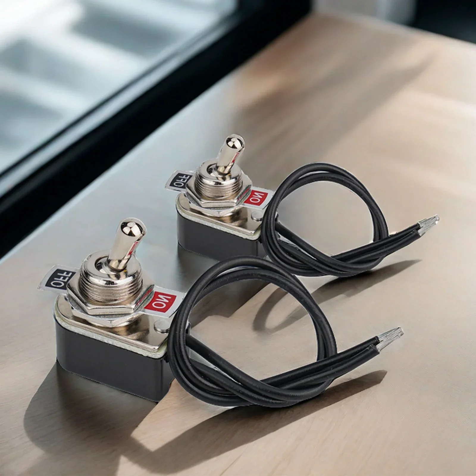 SPST 6A Xtoggle Switch 6A/125V Черный + Серебристый Тумблер SPST Проводной переключатель 1000 ( МОм) 125 В переменного тока 2 фута 2 шт. предварительно подключенные
SPST 6A Xtoggle Switch 6A/125V Черный + Серебристый Тумблер SPST Проводной переключатель 1000 ( МОм) 125 В переменного тока 2 фута 2 шт. предварительно подключенные