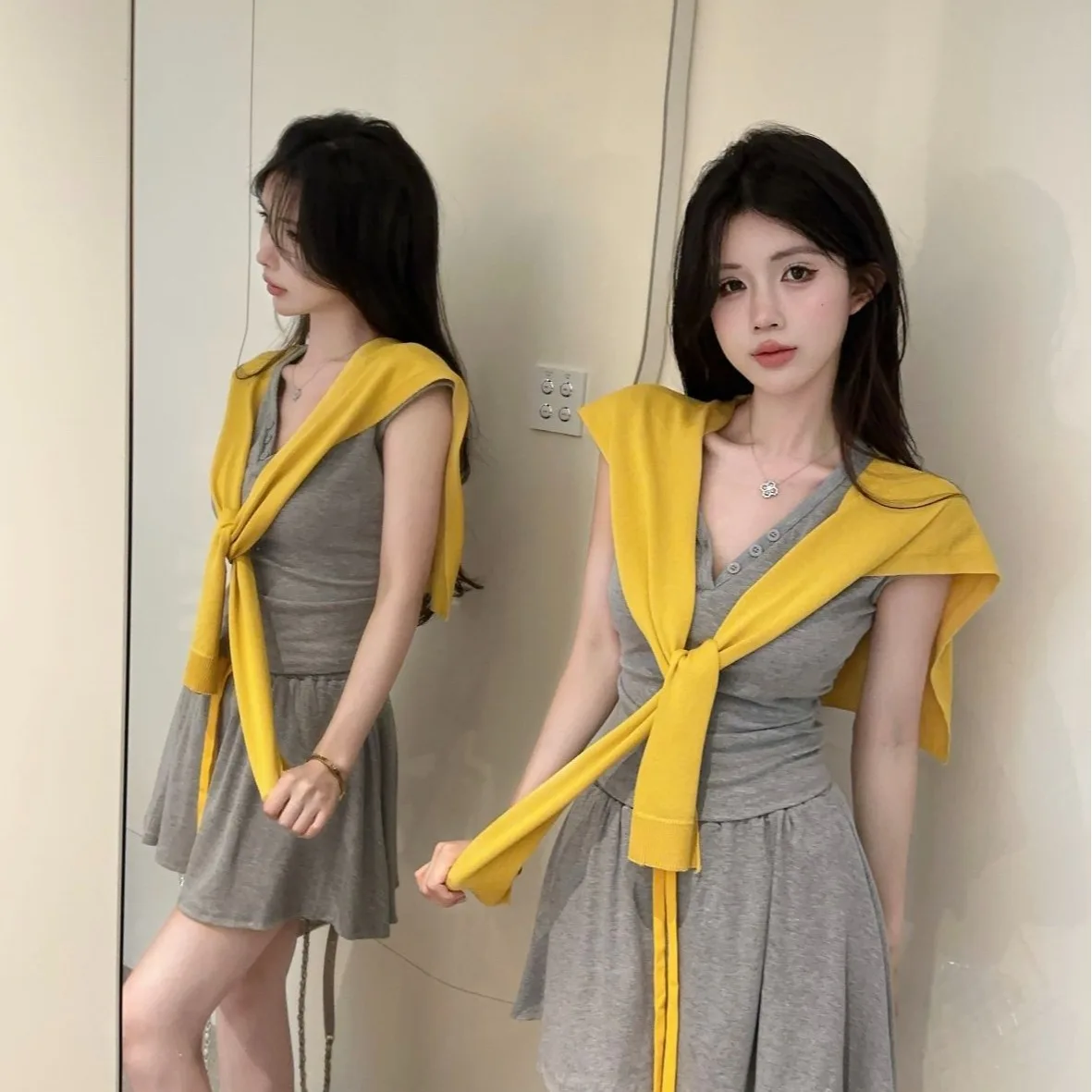 Summer 2026 Women's Button Design Waist-Cinching Shoulder High-Waist Drawstring Top-Shoulder Skirt Three-Piece Set Elegant
Summer 2026 Women's Button Design Waist-Cinching Shoulder High-Waist Drawstring Top-Shoulder Skirt Three-Piece Set Elegant