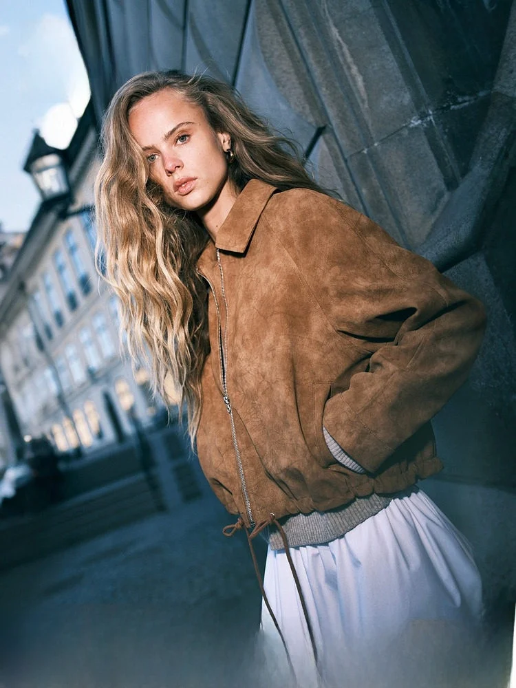 Женская короткая куртка H&M, летняя, в стиле барн, с круглым вырезом, с подплечниками, с вельветовым воротником, стандартный крой, из полиэфирного волокна, молодежный размер
Женская короткая куртка H&M, летняя, в стиле барн, с круглым вырезом, с подплечниками, с вельветовым воротником, стандартный крой, из полиэфирного волокна, молодежный размер