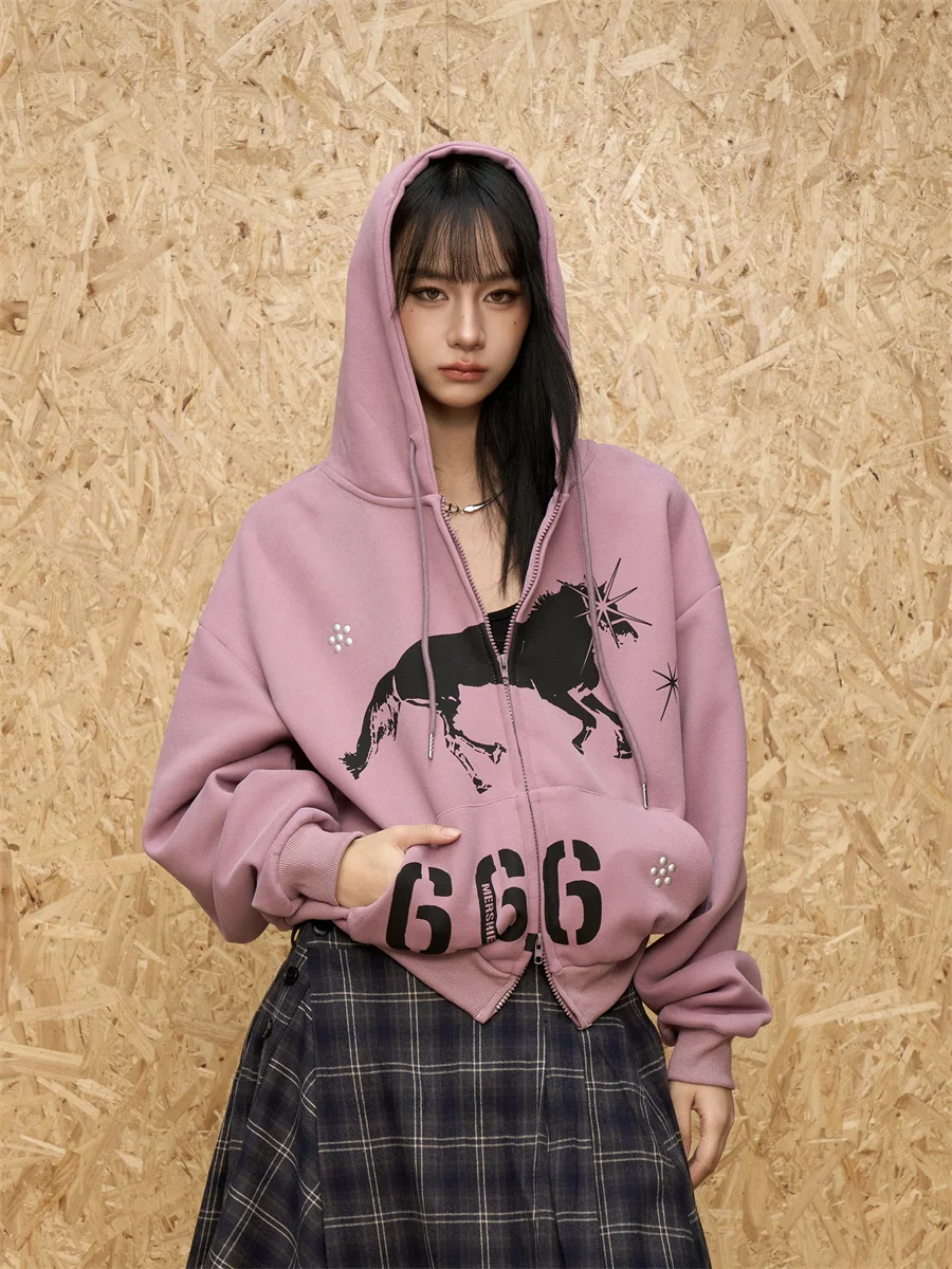 Американский слэ, открытый кардиган с капюшоном и принтом в стиле ретро, женский весенний новый свободный повседневный топ на молнии
Американский слэ, открытый кардиган с капюшоном и принтом в стиле ретро, женский весенний новый свободный повседневный топ на молнии