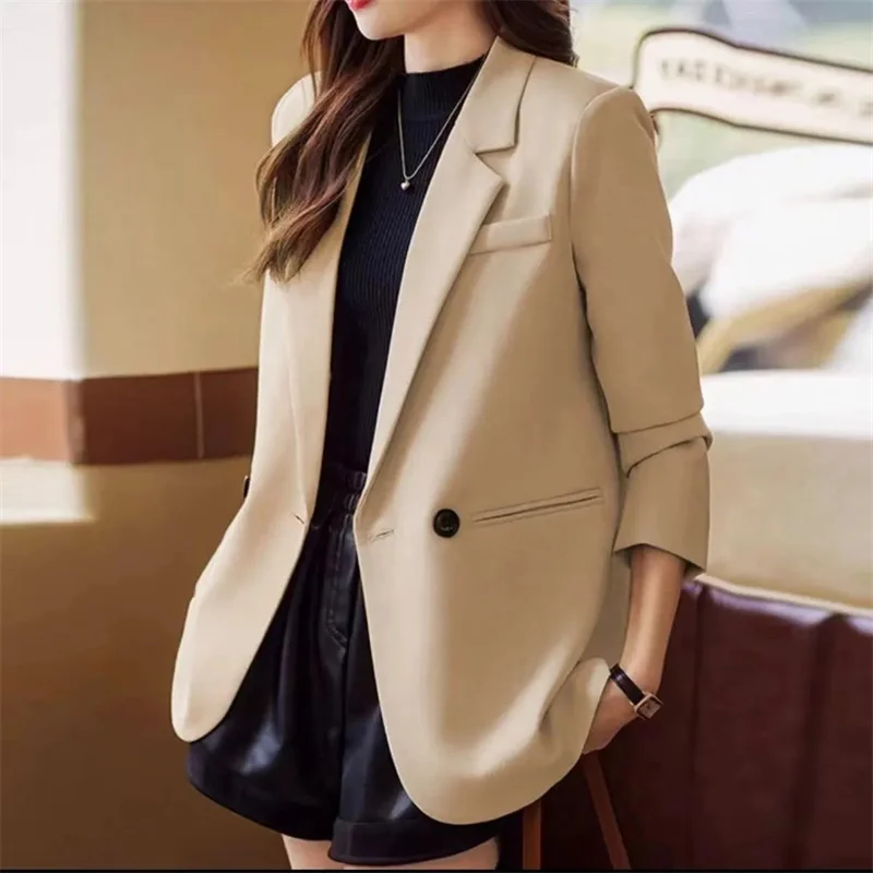 2025 New Casual Small Suit Jacket Women Clothing Spring Autumn Double Breasted Office Lady Elegant Blazers Female Tops Outerwear
2025 New Casual Small Suit Jacket Women Clothing Spring Autumn Double Breasted Office Lady Elegant Blazers Female Tops Outerwear