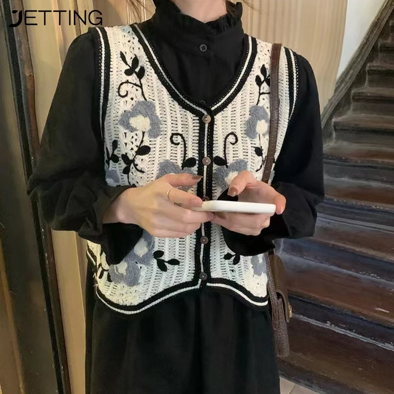 Summer Women Vintage Hollow Knitted Embroidered Ethnic Style Sleeveless Loose Vest Jacket
Summer Women Vintage Hollow Knitted Embroidered Ethnic Style Sleeveless Loose Vest Jacket