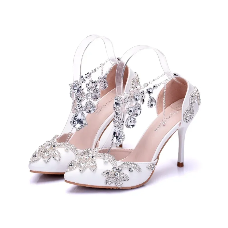 Luxury Woman Sandal Pointed Toe Rhinestone Buckle Strap PU 9.5CM Thin Heels Fashion Lady Wedding Shoes For Women White
Luxury Woman Sandal Pointed Toe Rhinestone Buckle Strap PU 9.5CM Thin Heels Fashion Lady Wedding Shoes For Women White