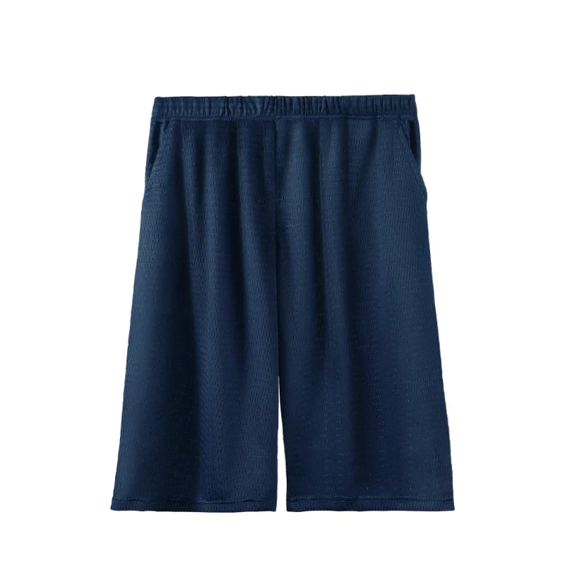 Men's loose ice silk five-point shorts, casual summer loungewear sleep pants, suitable for inner and outer wear.
Men's loose ice silk five-point shorts, casual summer loungewear sleep pants, suitable for inner and outer wear.