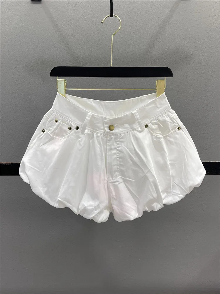 Low Waist Floral Print Shorts Women's Summer Slimming Leg Lengthening A-Line Puffy Skirt Pants Cotton Polyester Casual Trousers
Low Waist Floral Print Shorts Women's Summer Slimming Leg Lengthening A-Line Puffy Skirt Pants Cotton Polyester Casual Trousers