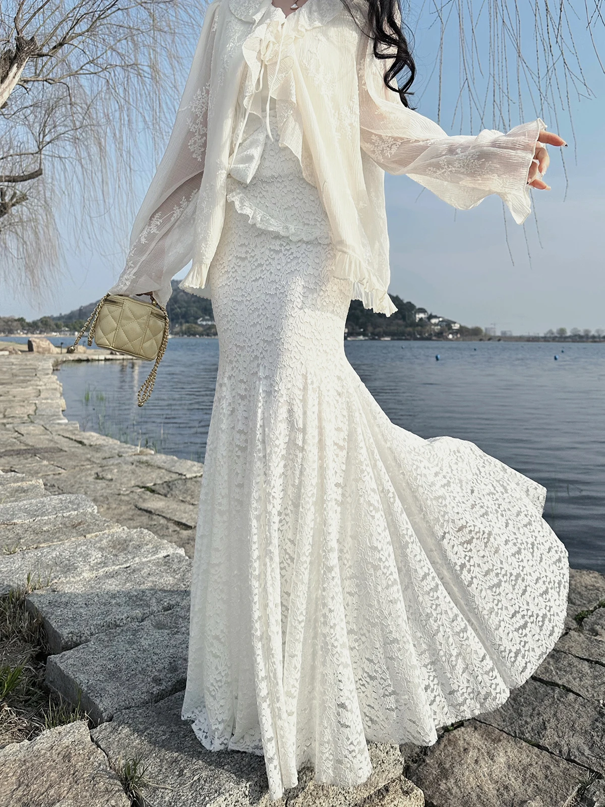 Elegant High Waist Lace Mermaid Half Skirt with Knot Women's Long Slimming Skirt White Fish Tail Gown
Elegant High Waist Lace Mermaid Half Skirt with Knot Women's Long Slimming Skirt White Fish Tail Gown