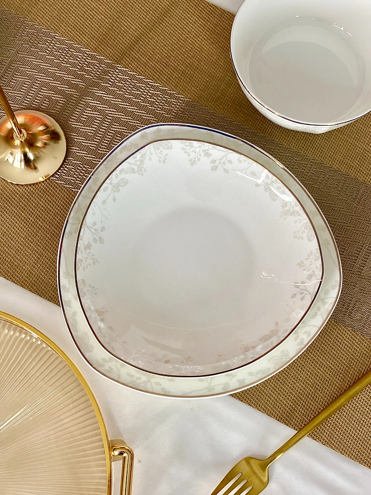 Creative Ceramic Bone China Plate Gold Rimmed Dish Home Use Adult Simple Style High Temperature Sticker Processed Co...
Creative Ceramic Bone China Plate Gold Rimmed Dish Home Use Adult Simple Style High Temperature Sticker Processed Co...
