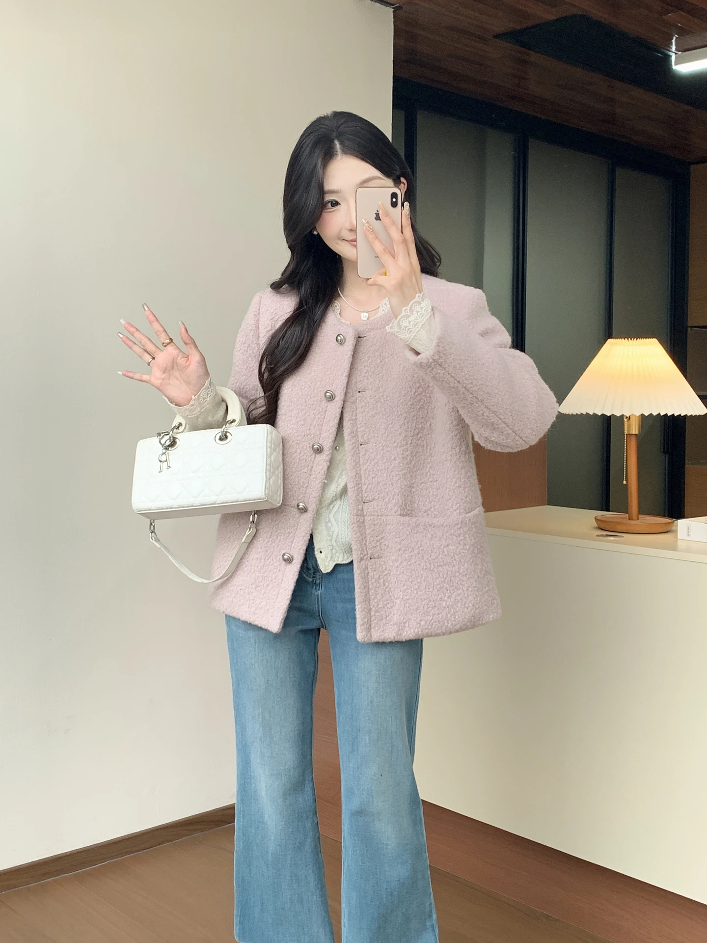 Розовое шерстяное пальто женское 90 белое Du down Small Fraance Sle down Jaet 2025 Осень Зима Новая корейская версия Топ
Розовое шерстяное пальто женское 90 белое Du down Small Fraance Sle down Jaet 2025 Осень Зима Новая корейская версия Топ