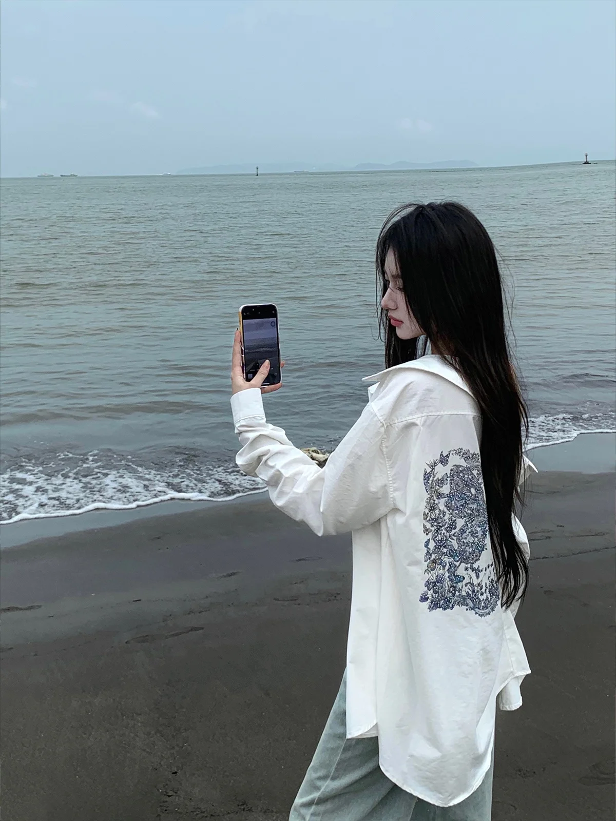 Женская свободная рубашка Chien с принтом, защитой от солнца, украшенная стразами, из хлопка, с длинными рукавами, для повседневного делового стиля
Женская свободная рубашка Chien с принтом, защитой от солнца, украшенная стразами, из хлопка, с длинными рукавами, для повседневного делового стиля