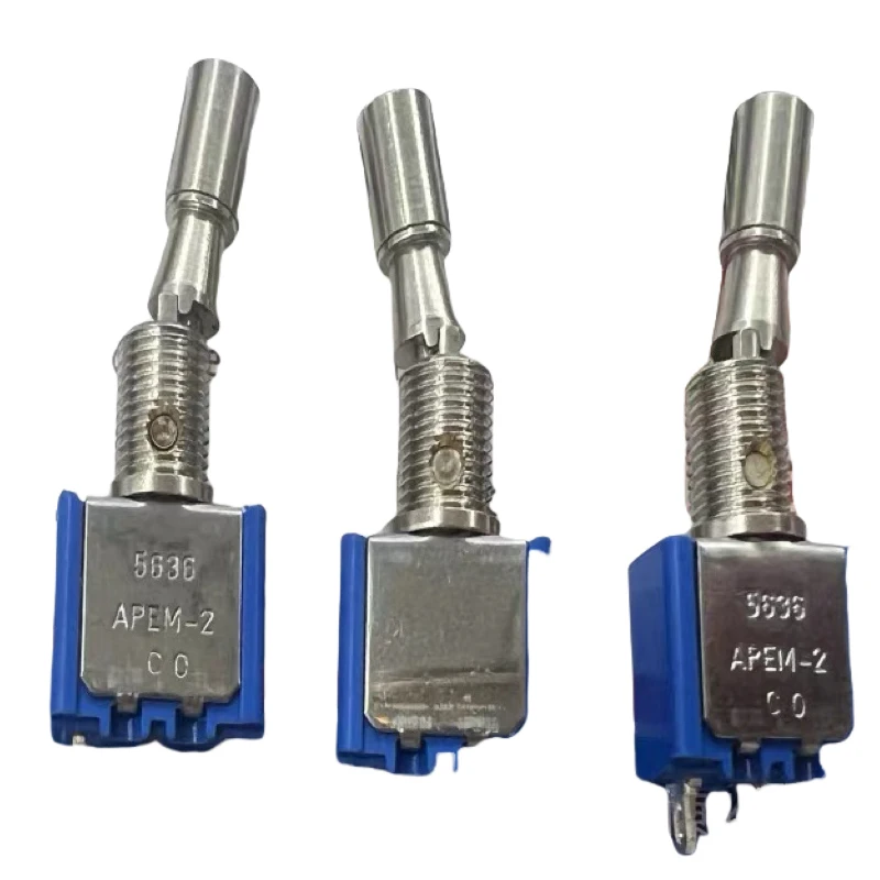 1PCS/LOTS French APEM 5636A-2V button switch 3 pin 2 gears with lock anti-collision shaking head with safety type 
1PCS/LOTS French APEM 5636A-2V button switch 3 pin 2 gears with lock anti-collision shaking head with safety type