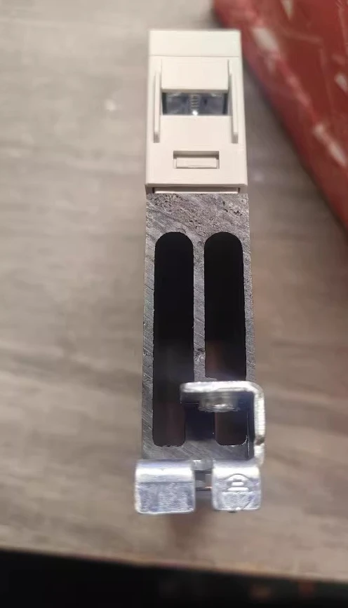 RGC1A60D15KGU Ультратонкий твердотельный релейный контактор с технологией DCB, скидка на большое количество 15 А
RGC1A60D15KGU Ультратонкий твердотельный релейный контактор с технологией DCB, скидка на большое количество 15 А