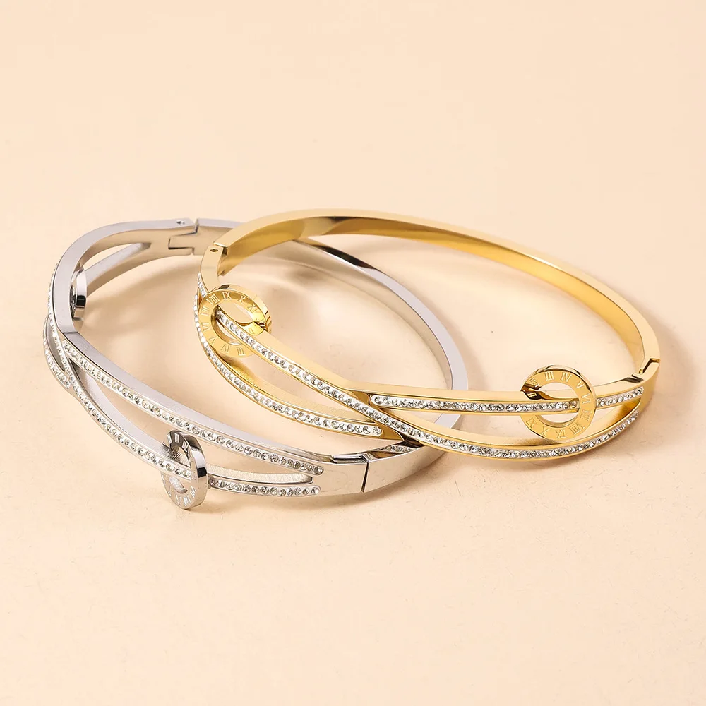 Trendy Stainless Steel Women's Bracelet Bangle, Non Fading Inlaid Zircon Lines Hollowed Out Light Luxury Jewelry Accessories
Trendy Stainless Steel Women's Bracelet Bangle, Non Fading Inlaid Zircon Lines Hollowed Out Light Luxury Jewelry Accessories