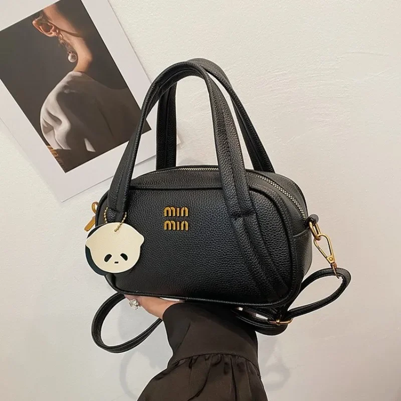 Elegant Mom's Bag Classic Vintage Handbag For Women Stylish Commuter Large Capacity
Elegant Mom's Bag Classic Vintage Handbag For Women Stylish Commuter Large Capacity