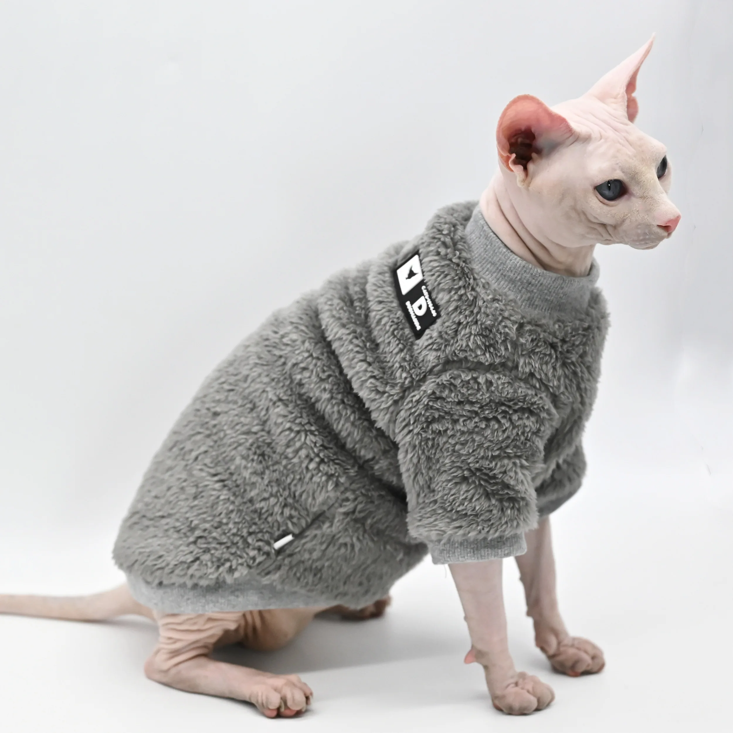 Pet Warm Sweater Sphynx Cat Clothes Fashion Soft Cat Clothing Comfort Warm and thickened Winter Sphinx Hairless Cat Clothing
Pet Warm Sweater Sphynx Cat Clothes Fashion Soft Cat Clothing Comfort Warm and thickened Winter Sphinx Hairless Cat Clothing