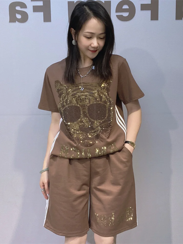 Casual Summer Tiger Head round Neck Short Sleeve T-Shirt Five-Quarter Pants Glitter Two-Piece Set Breathable Cotton Fashion E...
Casual Summer Tiger Head round Neck Short Sleeve T-Shirt Five-Quarter Pants Glitter Two-Piece Set Breathable Cotton Fashion E...