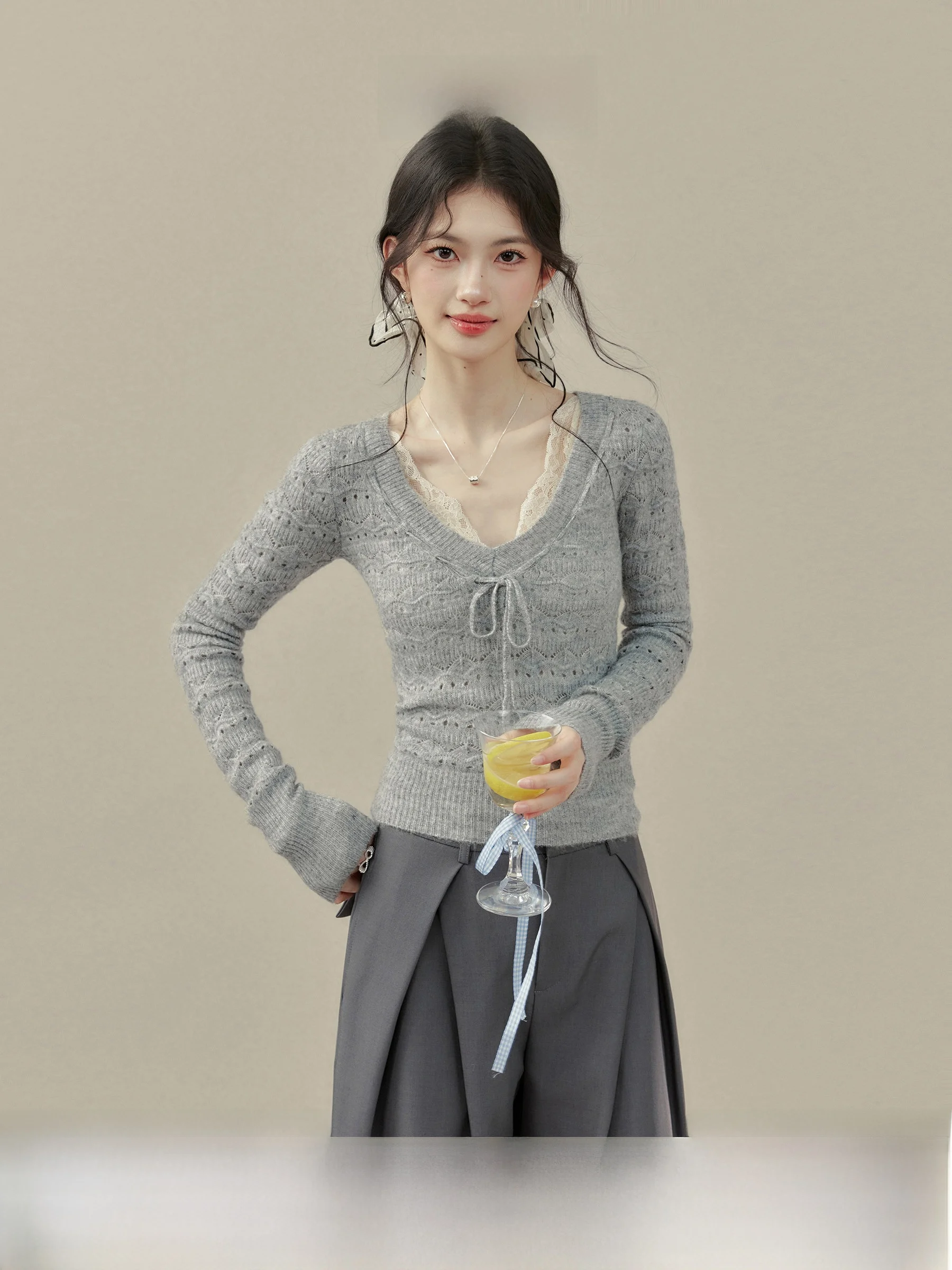 Gray Knitted Sweater Women's V-neck Tie-dye Slim Fit Long Sleeve Spring Fashion Inner Wear by Wang Xue from Bohai Sea Island ...
Gray Knitted Sweater Women's V-neck Tie-dye Slim Fit Long Sleeve Spring Fashion Inner Wear by Wang Xue from Bohai Sea Island ...