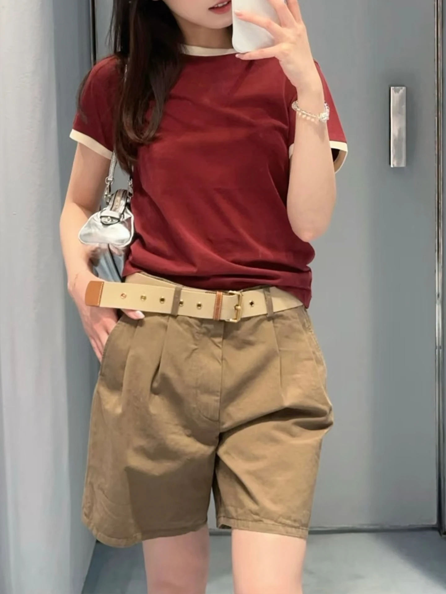Loose Straight Leg Casual Shorts Women's High Waist Cotton MM Letter Belted Five-Quarter Length Hot Pants Summer Fashion
Loose Straight Leg Casual Shorts Women's High Waist Cotton MM Letter Belted Five-Quarter Length Hot Pants Summer Fashion