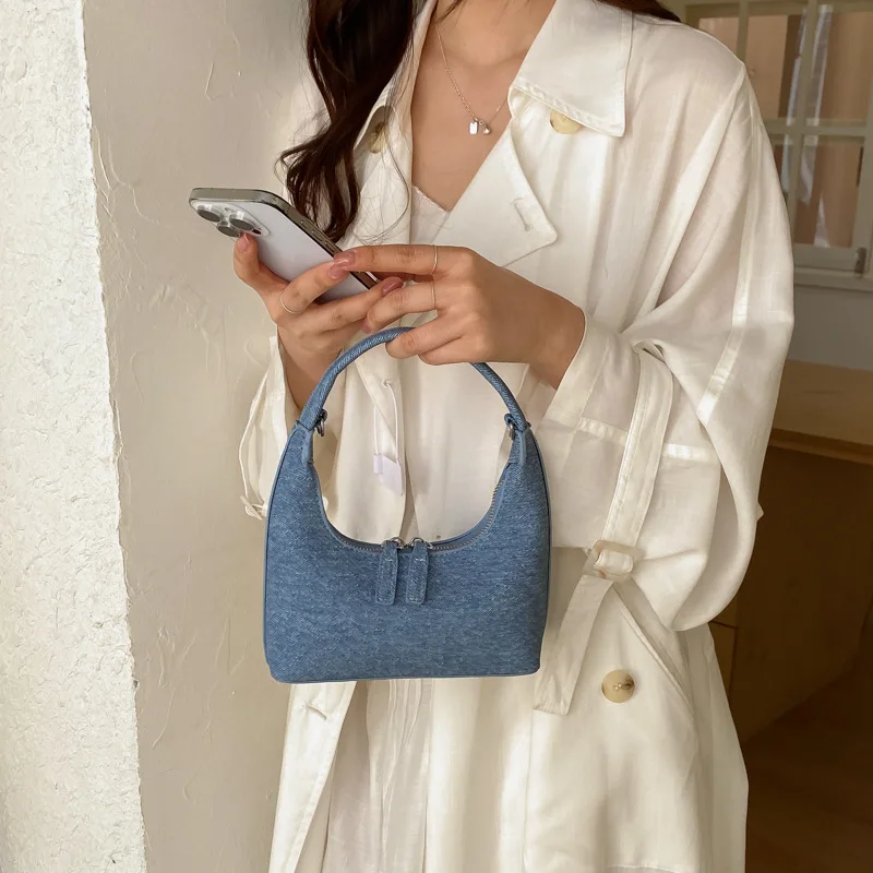 2026 New Texture Underarm Bag for Women in Autumn, High Beauty, niche Handheld Bag, Handheld Dumpling Bag
2026 New Texture Underarm Bag for Women in Autumn, High Beauty, niche Handheld Bag, Handheld Dumpling Bag