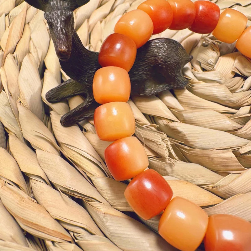 Натуральный нефрит, старый материал, костяные одиночные круглые бусины в стиле браслета
Натуральный нефрит, старый материал, костяные одиночные круглые бусины в стиле браслета