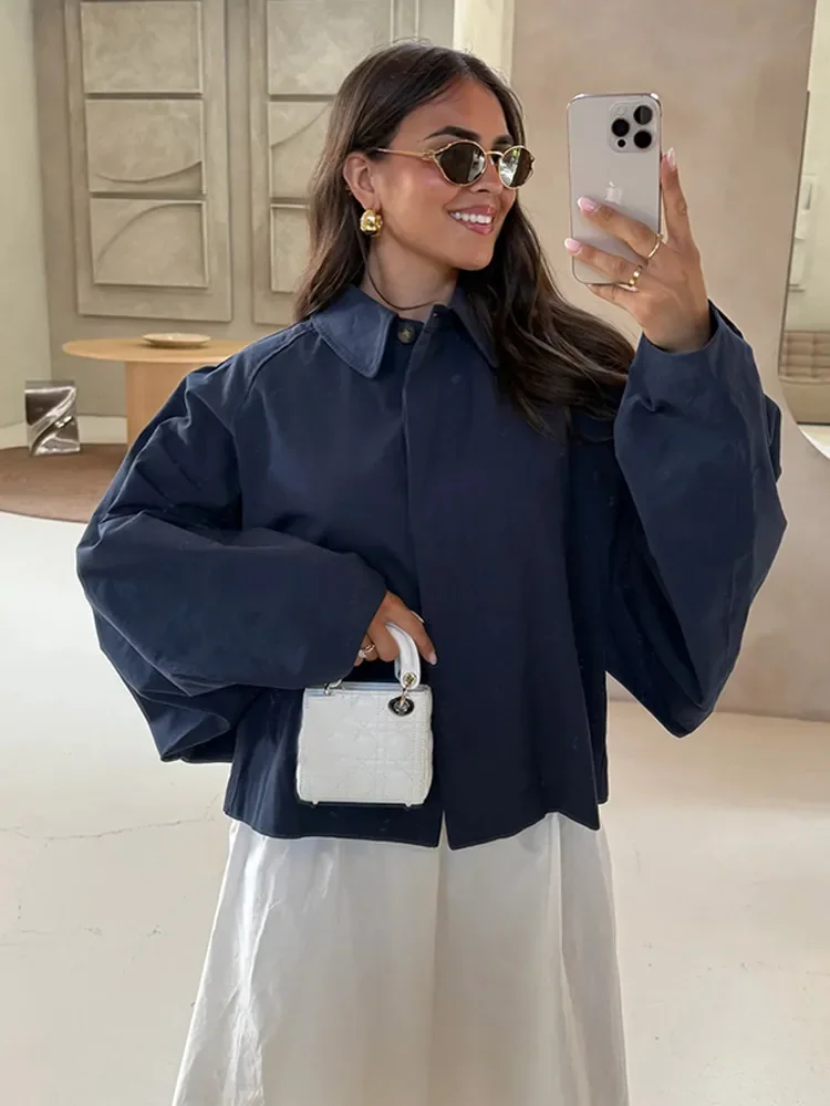 Женские шикарные темно-синие ветровки, осень 202, свободное повседневное пальто, легкая однобортная модная верхняя одежда, уличная одежда
Женские шикарные темно-синие ветровки, осень 202, свободное повседневное пальто, легкая однобортная модная верхняя одежда, уличная одежда