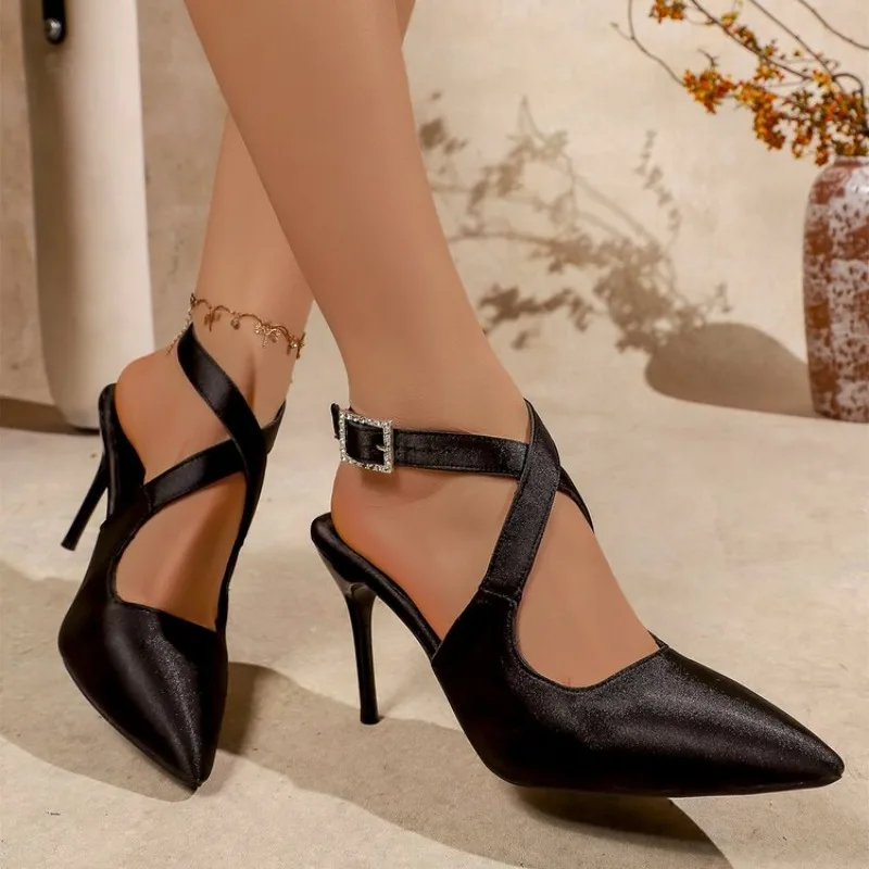 2026 New Elegant Pointed Toe High Heels Sandals Women's
2026 New Elegant Pointed Toe High Heels Sandals Women's