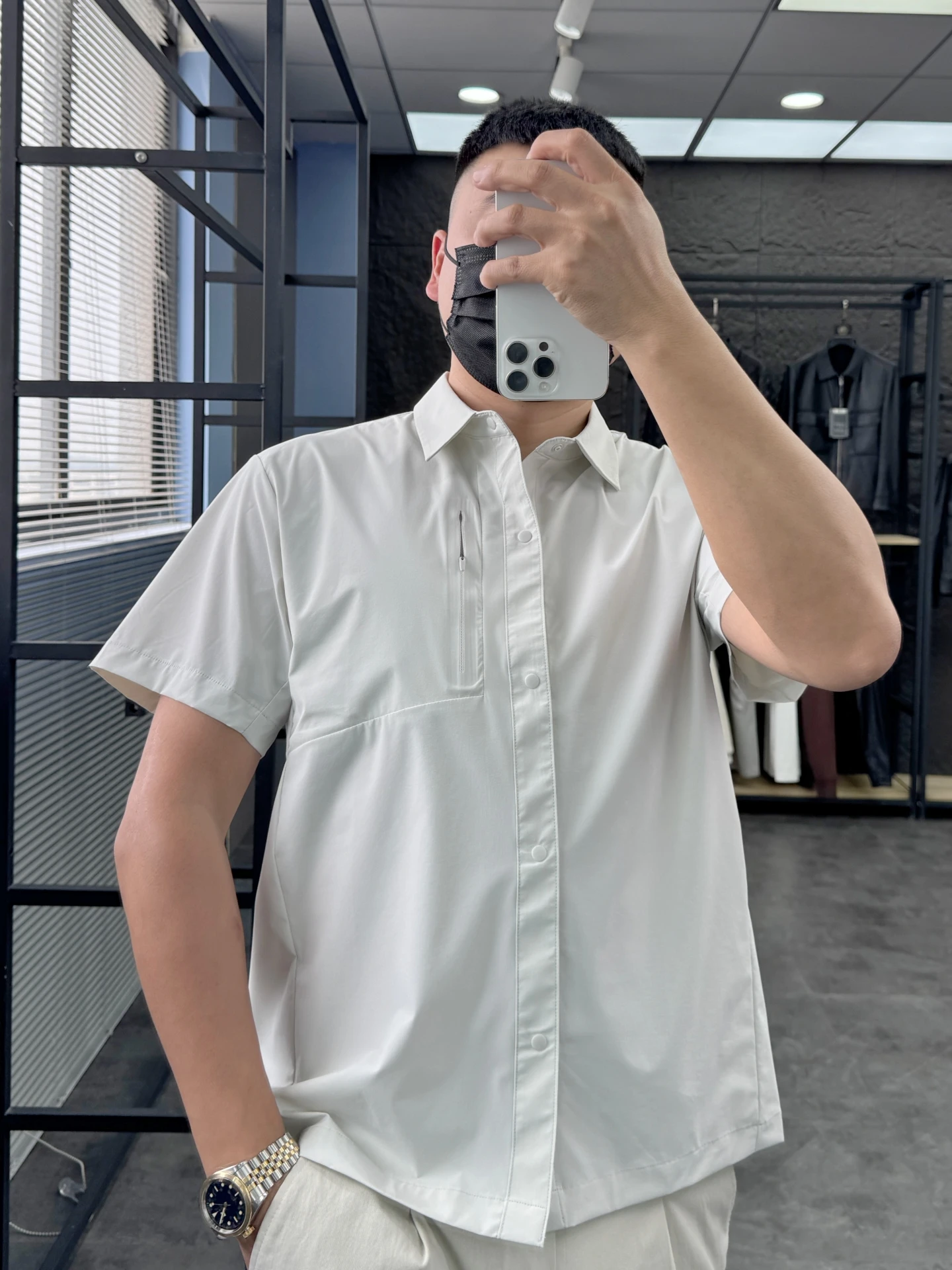 Men's Casual Loose Short Sleeve Shirt Pampa& Brand Breathable Pocked Button up Cool Feeling Summer Fashion Chinese Origin
Men's Casual Loose Short Sleeve Shirt Pampa& Brand Breathable Pocked Button up Cool Feeling Summer Fashion Chinese Origin