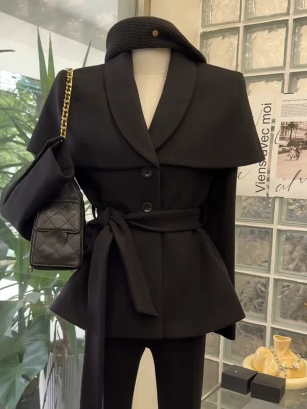 Elegant Versatile Women's Woolen Coat Spring New Style Slimming Waist Design High-End Feelings Shoulder to Elbow Length
Elegant Versatile Women's Woolen Coat Spring New Style Slimming Waist Design High-End Feelings Shoulder to Elbow Length
