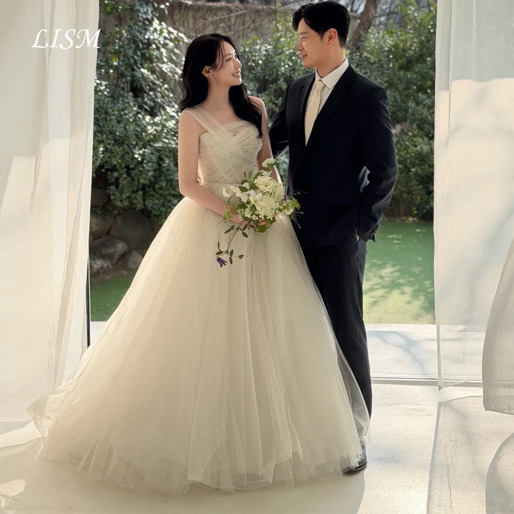 LISM New Korean Wedding Dresses 2026 One Shoulder Soft Tulle Silk Bridal Gown Customized Long Bridal Gowns Corset 웨딩드레스
LISM New Korean Wedding Dresses 2026 One Shoulder Soft Tulle Silk Bridal Gown Customized Long Bridal Gowns Corset 웨딩드레스