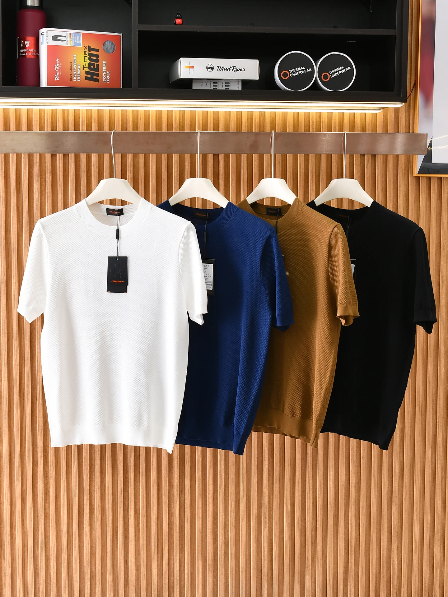 Men's Summer Breathable Moisture-wicking Knitted round Neck Short Sleeve T-shirt Minimalist High Texture Italian Style Casual...
Men's Summer Breathable Moisture-wicking Knitted round Neck Short Sleeve T-shirt Minimalist High Texture Italian Style Casual...