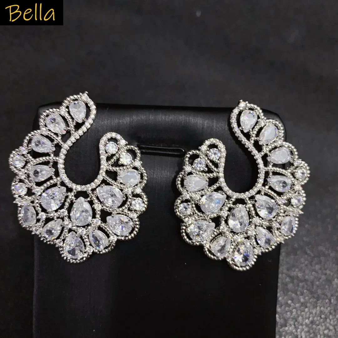 Silver Gold Color Stud Earrings Women Luxury Jewelry Shiny Zircon Copper Round Open Circle Fan Shape Earrings Party Jewelry
Silver Gold Color Stud Earrings Women Luxury Jewelry Shiny Zircon Copper Round Open Circle Fan Shape Earrings Party Jewelry