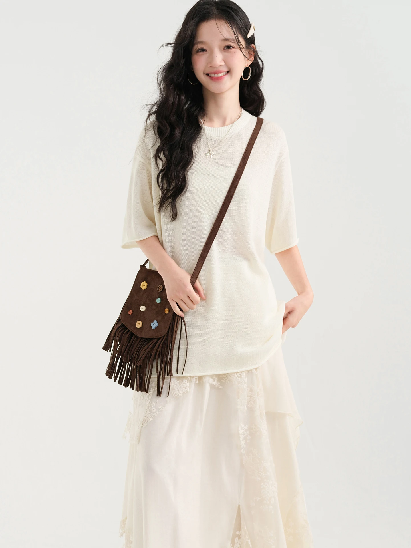 Loose round Neck Short Sleeve Knitted T-Shirt Women's Pure Color Casual Style Spring New Fashion Soft Polyester Blend Top
Loose round Neck Short Sleeve Knitted T-Shirt Women's Pure Color Casual Style Spring New Fashion Soft Polyester Blend Top