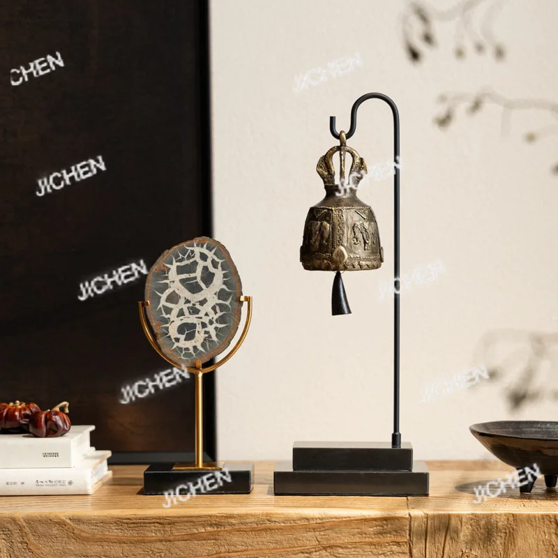 Medieval style metal bell wood fossil high-end decoration club living room wine cabinet home decoration
Medieval style metal bell wood fossil high-end decoration club living room wine cabinet home decoration