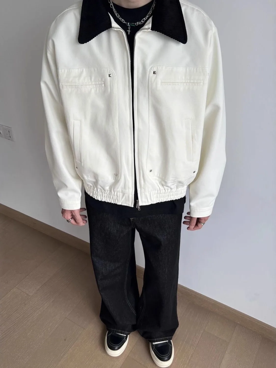 Мужская куртка-бомбер Barn Sle: осенняя, свободного кроя, с откидным воротником, в стиле бейсбольной формы, из ткани улари окс, для работы и повседневной носки
Мужская куртка-бомбер Barn Sle: осенняя, свободного кроя, с откидным воротником, в стиле бейсбольной формы, из ткани улари окс, для работы и повседневной носки