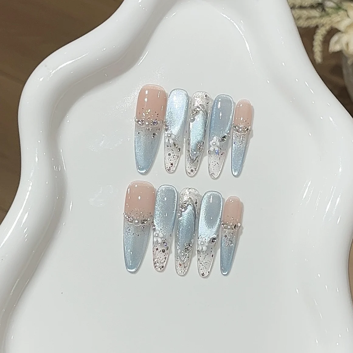 Extra Long Handmade Press On Nails Fashion Shiny Ice Blue Cat Eye Fake Nails Fashion False Nail Tips Crystal Decoration Wearable
Extra Long Handmade Press On Nails Fashion Shiny Ice Blue Cat Eye Fake Nails Fashion False Nail Tips Crystal Decoration Wearable