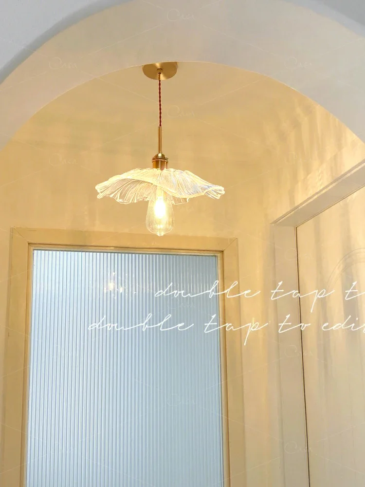 Light luxury retro aisle petal chandelier Internet celebrity entrance entrance balcony corridor French restaurant
Light luxury retro aisle petal chandelier Internet celebrity entrance entrance balcony corridor French restaurant