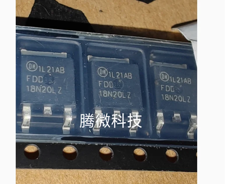 12 шт. FDD18N20LZ 18N20 TO-252 100% новый оригинальный набор микросхем IC электронный компонент SMD
12 шт. FDD18N20LZ 18N20 TO-252 100% новый оригинальный набор микросхем IC электронный компонент SMD