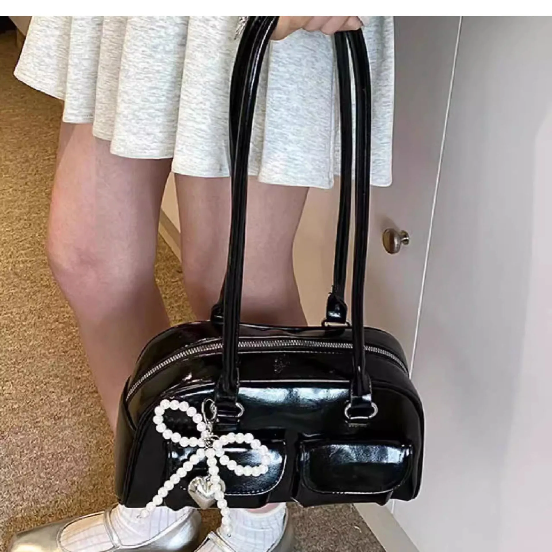 2025 женская сумка для боулинга в стиле ретро, сумка на плечо, большая вместимость, винтажный стиль, женский модный аксессуар
2025 женская сумка для боулинга в стиле ретро, сумка на плечо, большая вместимость, винтажный стиль, женский модный аксессуар