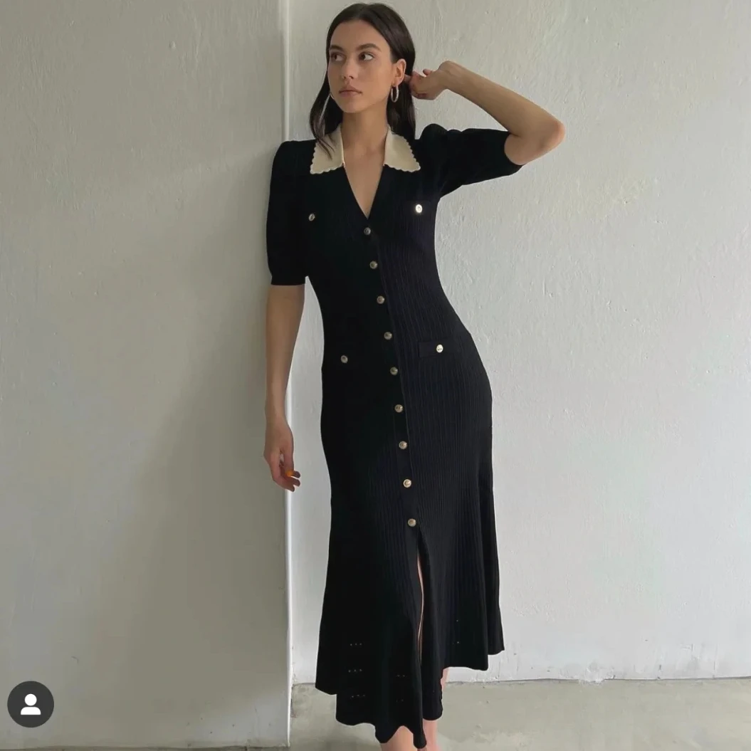 Women black knit slim dress single breasted short sleeve lapel party evening dress midi robe
Women black knit slim dress single breasted short sleeve lapel party evening dress midi robe