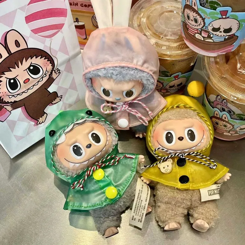 Новый мультяшный плащ Labubu Bee, одежда с подвеской, милый комплект шляп, 10 см, хлопковая кукла, головной убор динозавра, аксессуары для плаща, подарок
Новый мультяшный плащ Labubu Bee, одежда с подвеской, милый комплект шляп, 10 см, хлопковая кукла, головной убор динозавра, аксессуары для плаща, подарок