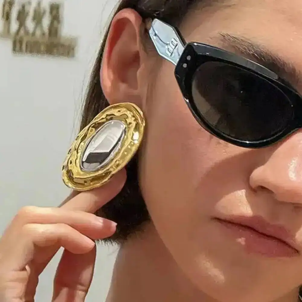 KunJoe Exaggerated Stainless Steel Glossy Round Circle Stud Earring Women 18K Gold Plated Piercing Ear Retro Waterproof Jewelry
KunJoe Exaggerated Stainless Steel Glossy Round Circle Stud Earring Women 18K Gold Plated Piercing Ear Retro Waterproof Jewelry