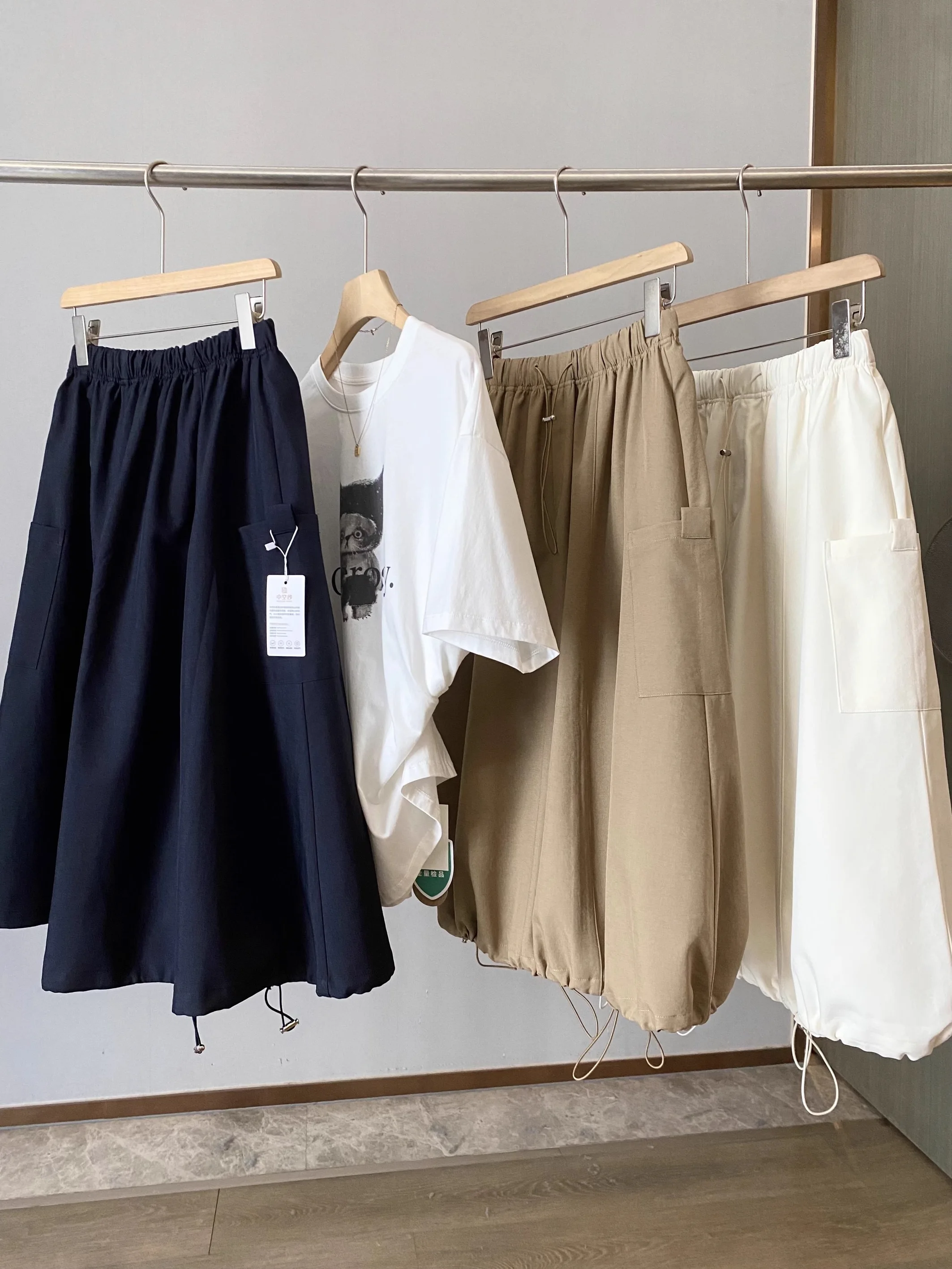 High Waist Hollow out Elastic Outdoor Women's Skirt Pear Shape Spring Design Utility Pocket Loose Fit Asymmetrical Skirt
High Waist Hollow out Elastic Outdoor Women's Skirt Pear Shape Spring Design Utility Pocket Loose Fit Asymmetrical Skirt