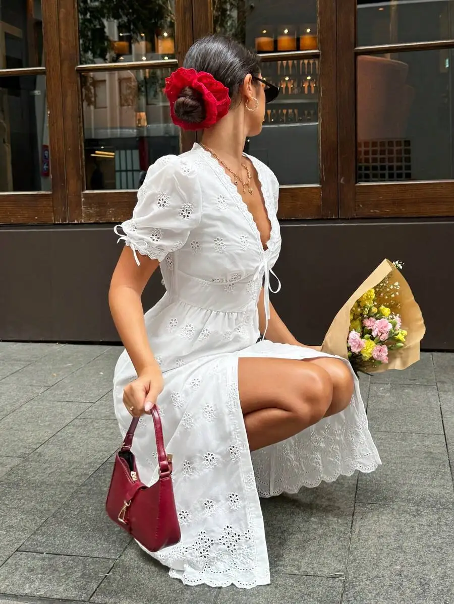 Women's White Eyelet Lace V-Neck Midi Dress with Puff Sleeves and Side Slit
Women's White Eyelet Lace V-Neck Midi Dress with Puff Sleeves and Side Slit
