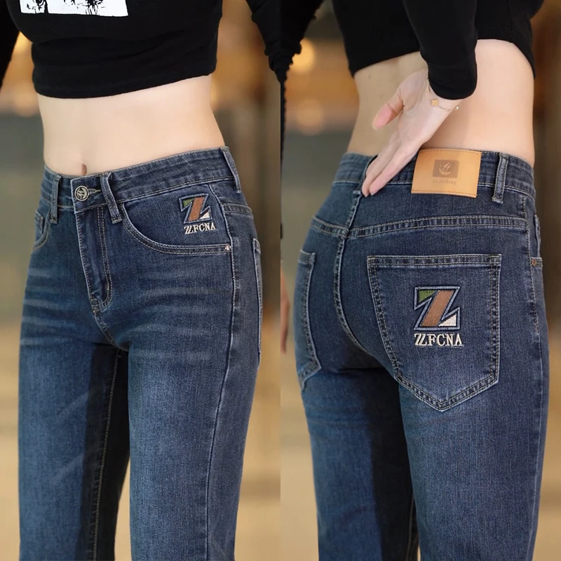Новые мужские джинсы 2025 года с вышивкой, прямые, на резинке, хлопковые, повседневные брюки в корейском стиле, осенне-зимняя мода
Новые мужские джинсы 2025 года с вышивкой, прямые, на резинке, хлопковые, повседневные брюки в корейском стиле, осенне-зимняя мода