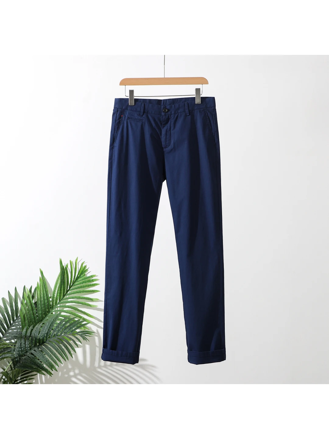 Мужские повседневные синие прямые брюки из хлопка на резинке, весна 2026, модные универсальные деловые повседневные брюки
Мужские повседневные синие прямые брюки из хлопка на резинке, весна 2026, модные универсальные деловые повседневные брюки