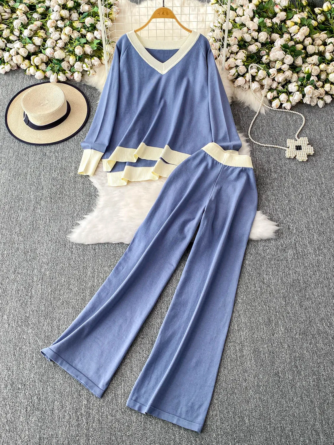 Korean Style Color Blocking Loose V-neck Long Sleeved Knitted Top Casual High Waist Wide Leg Pants New Women's Two-piece Set
Korean Style Color Blocking Loose V-neck Long Sleeved Knitted Top Casual High Waist Wide Leg Pants New Women's Two-piece Set