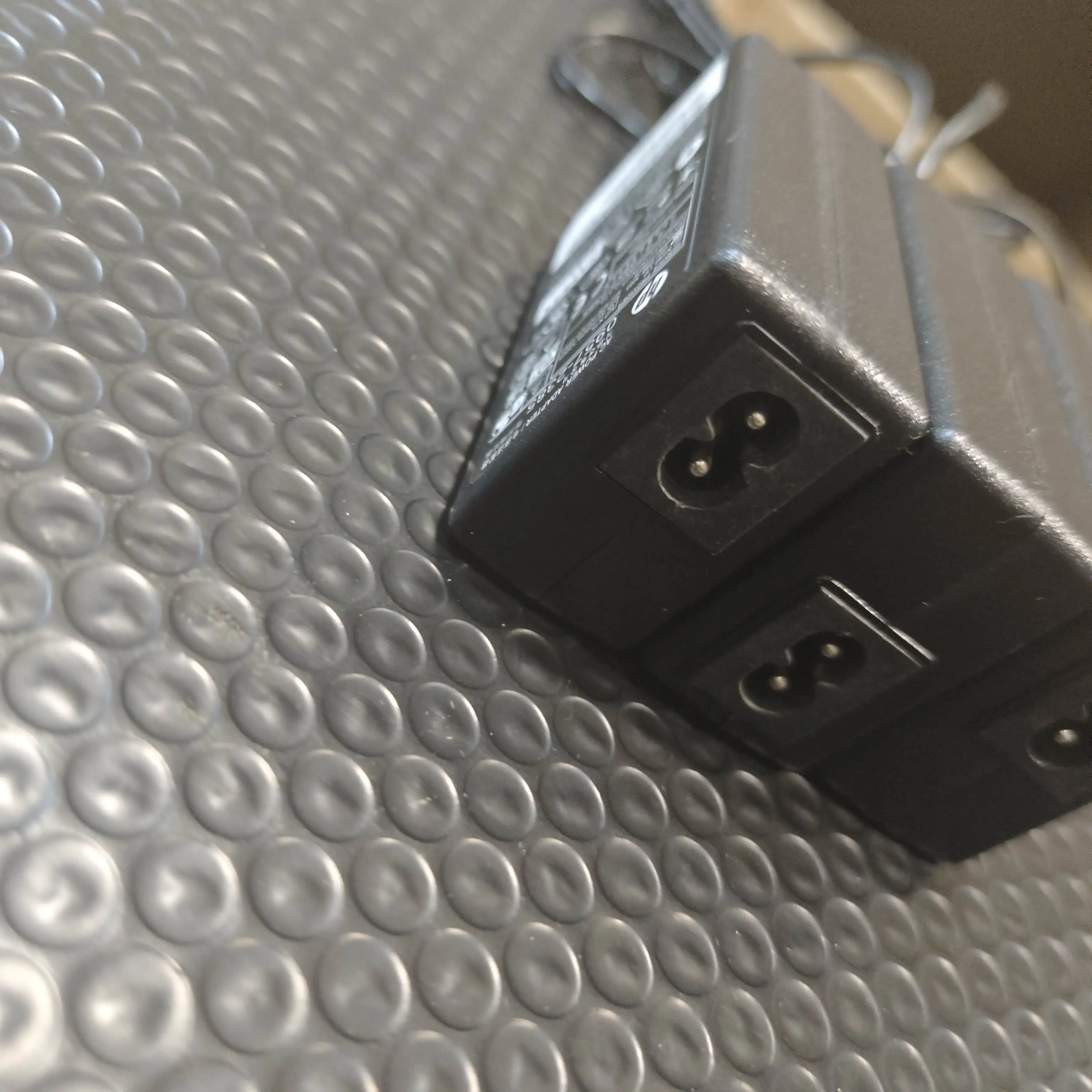 0957-2385 Адаптер переменного тока, зарядное устройство, блок питания 22 В 455 мА для HP 1010 1012 1510 1512 1513 1514 1518 2515 2540 2541 2542 2543 2544 2546 
0957-2385 Адаптер переменного тока, зарядное устройство, блок питания 22 В 455 мА для HP 1010 1012 1510 1512 1513 1514 1518 2515 2540 2541 2542 2543 2544 2546