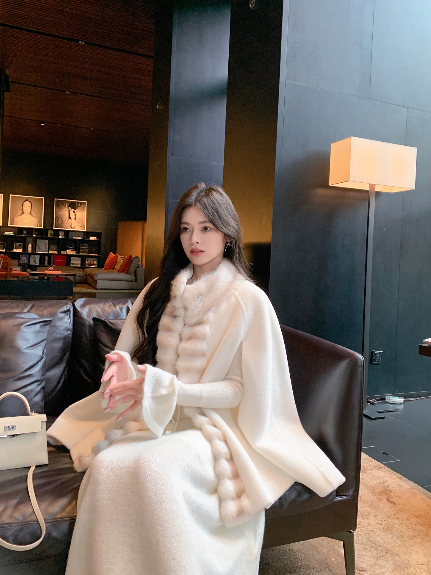 ByYou Winter Thiened Women's Fur Coat with Rabbit Fur Collar Eco-friendly Artificial Mink Fur awl Outerwear Ele Sle
ByYou Winter Thiened Women's Fur Coat with Rabbit Fur Collar Eco-friendly Artificial Mink Fur awl Outerwear Ele Sle